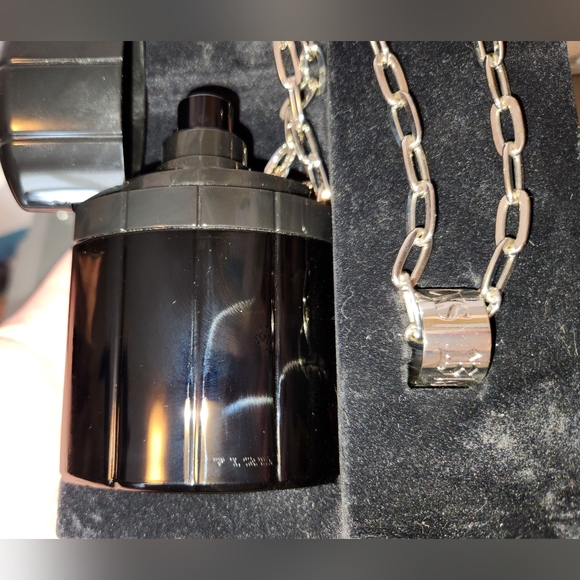 Black XS EDT for Men by Paco Rabanne with Bonus Silvertone Chain & Pendant/Ring - Picture 5 of 16